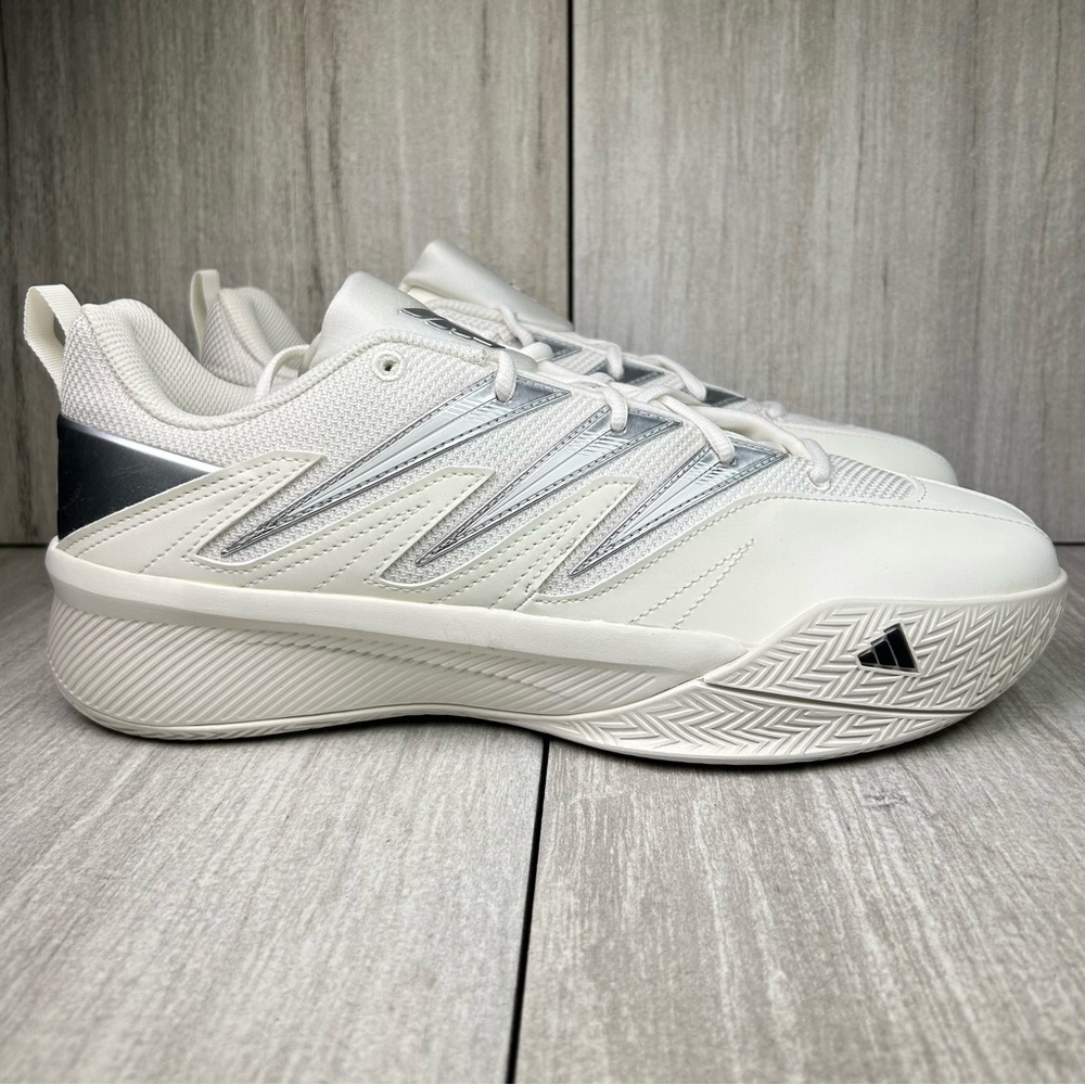 NEW Adidas Dame Lillard Certified 3 Low Basketball Sneaker Mens Size 11.5 12